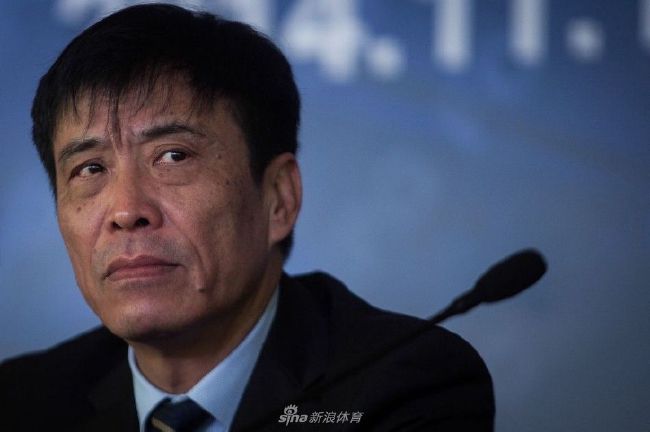 漂亮的丰年轻的女教师5中文